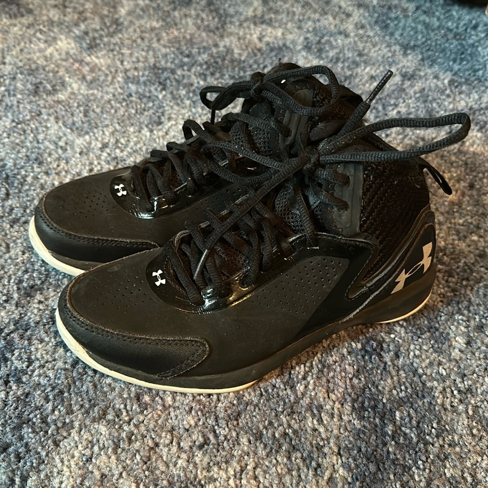 Hurley black high top shoes - size 3.5 youth.  Great condition